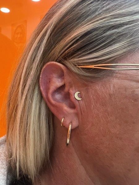 Piercing stud le havre 27 